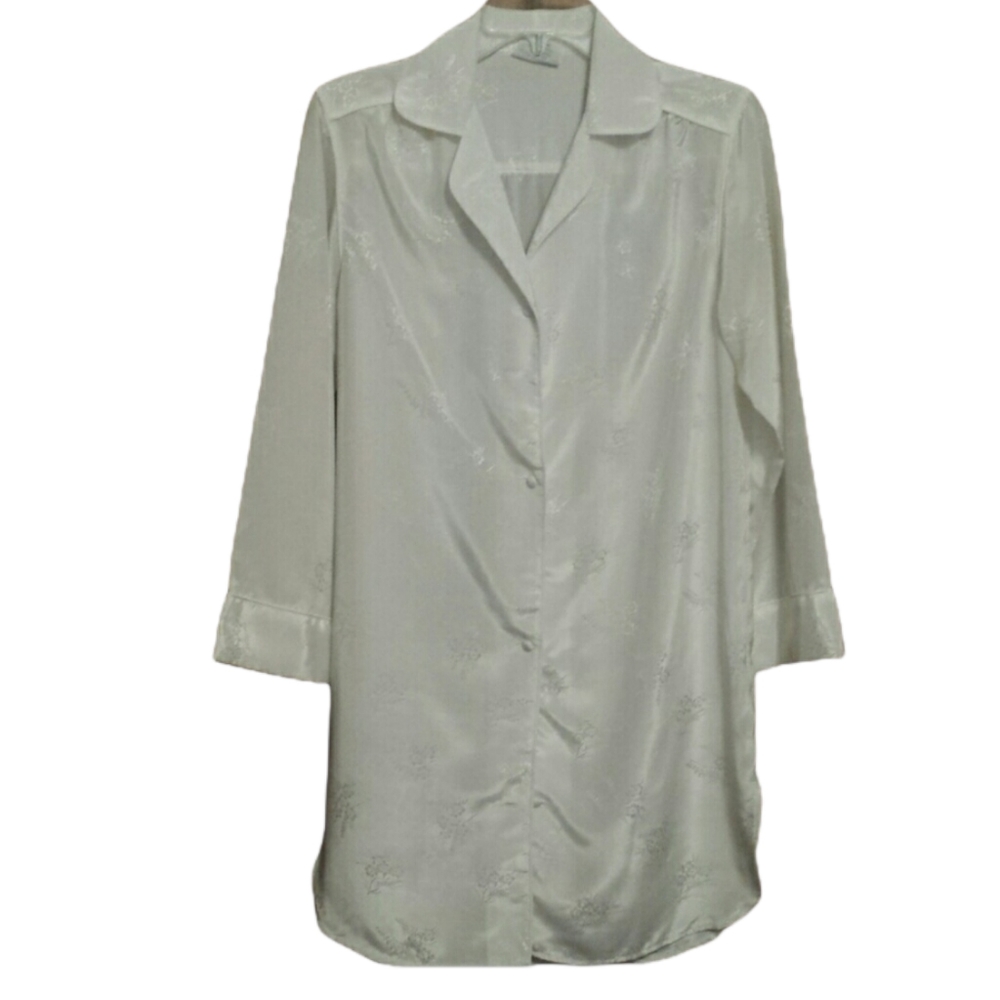 Ivory Sleep Shirt sz Medium